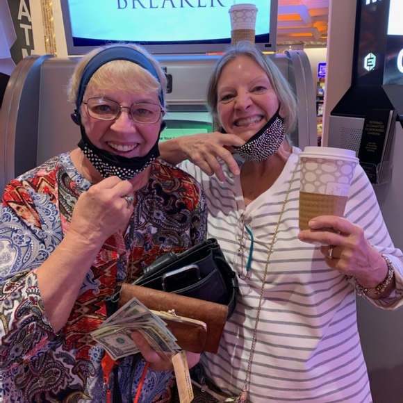 Meet your Posher, Vicki - Picture 2 of 5